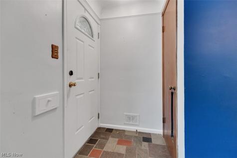7761 Big Creek Parkway Middleburg Heights OH 44130