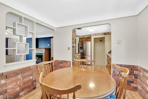7761 Big Creek Parkway Middleburg Heights OH 44130