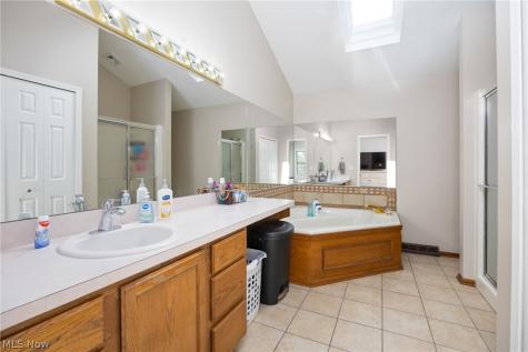 488 Bristol Lane Brunswick OH 44212