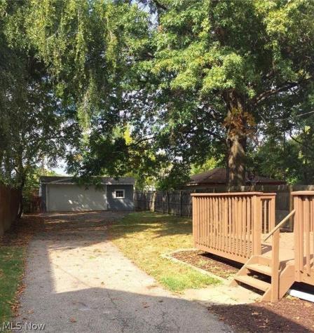 3358 W 136th Street Cleveland OH 44111
