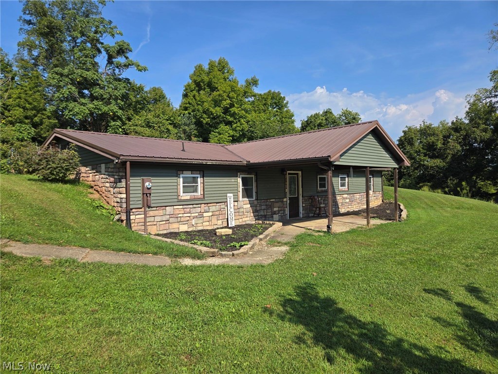 1840 E Airport Road NE Mcconnelsville OH 43756