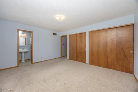 206 Ellsworth Drive Marietta OH 45750