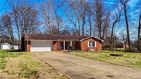 206 Ellsworth Drive Marietta OH 45750
