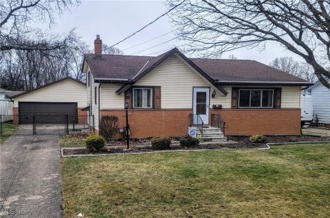 6213 Siegler Drive Brook Park OH 44142