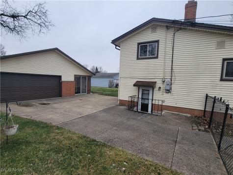 6213 Siegler Drive Brook Park OH 44142