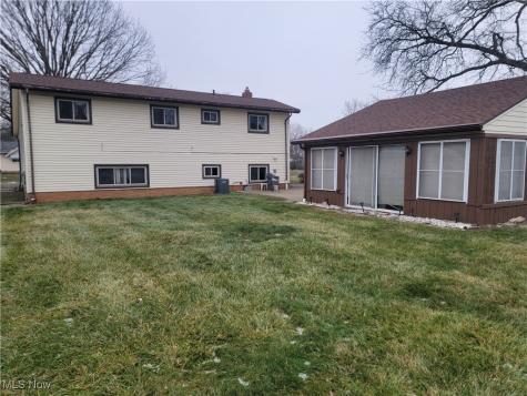 6213 Siegler Drive Brook Park OH 44142