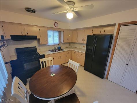 6213 Siegler Drive Brook Park OH 44142