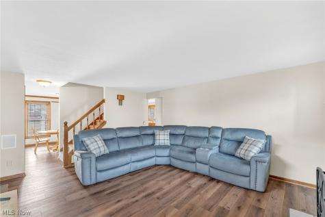 1846 Opal Street Louisville OH 44641