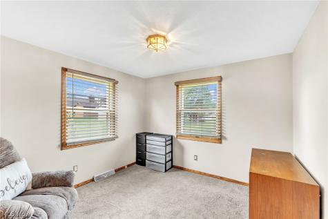 1846 Opal Street Louisville OH 44641