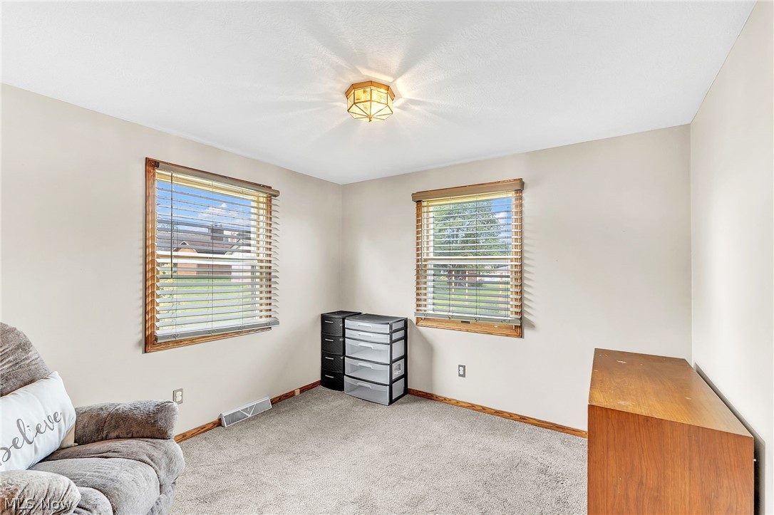 1846 Opal Street Louisville OH 44641