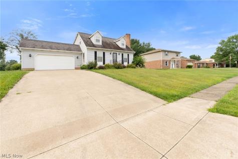 1846 Opal Street Louisville OH 44641