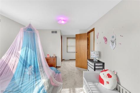 1846 Opal Street Louisville OH 44641