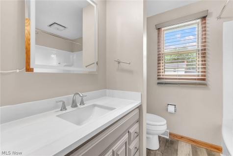 1846 Opal Street Louisville OH 44641