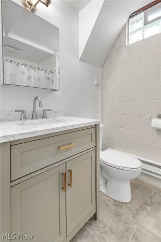 1846 Opal Street Louisville OH 44641