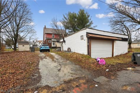 788 Caledonia Street Youngstown OH 44502