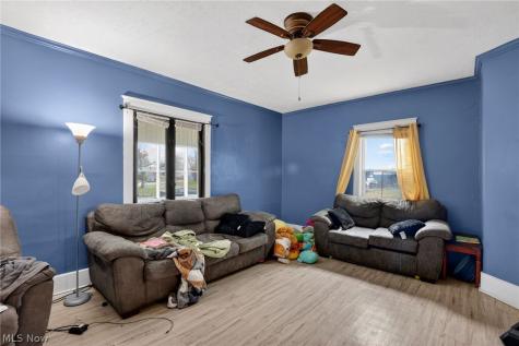 788 Caledonia Street Youngstown OH 44502