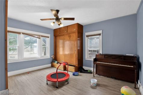 788 Caledonia Street Youngstown OH 44502