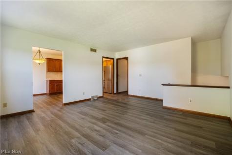 1301 Greenridge Drive NE Massillon OH 44646