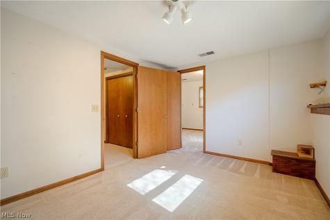 1301 Greenridge Drive NE Massillon OH 44646