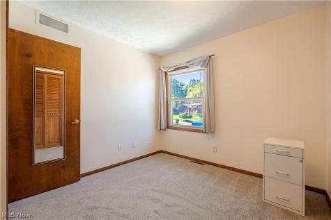 1301 Greenridge Drive NE Massillon OH 44646