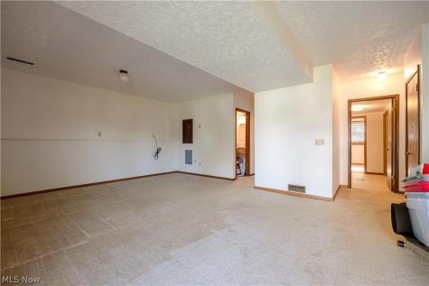 1301 Greenridge Drive NE Massillon OH 44646
