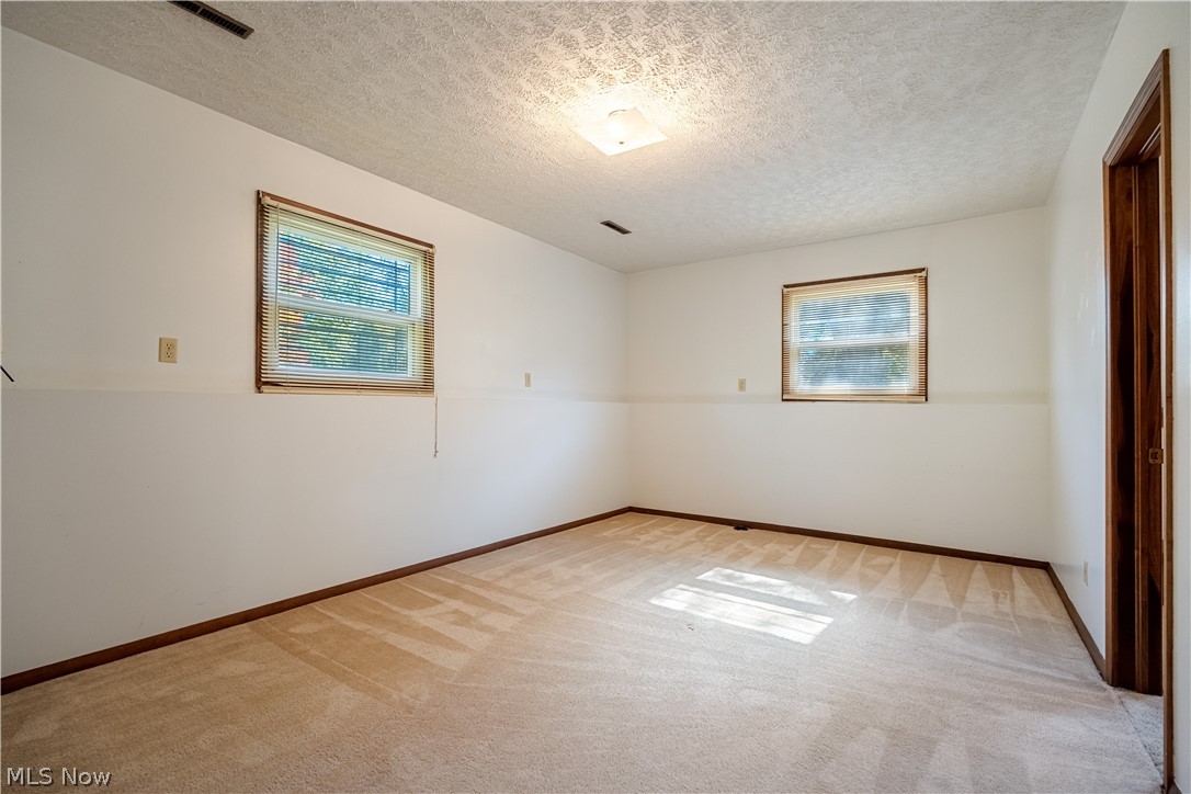1301 Greenridge Drive NE Massillon OH 44646
