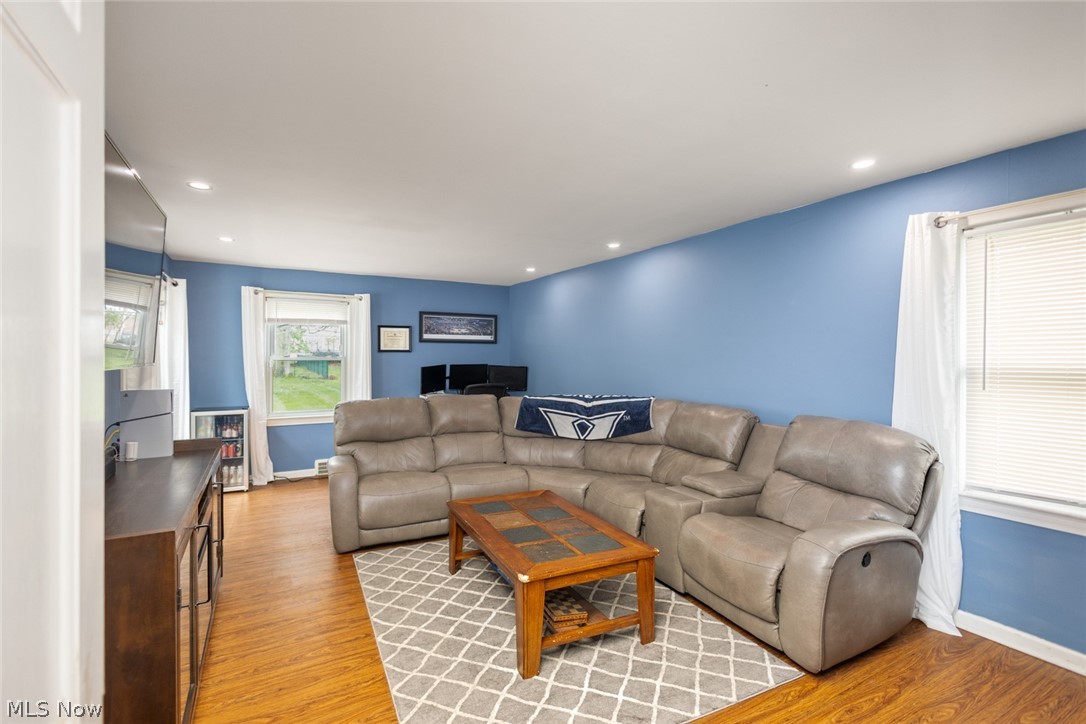 1393 Dorsh Road South Euclid OH 44121
