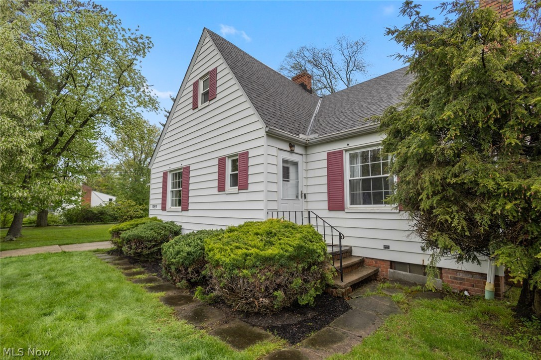 1393 Dorsh Road South Euclid OH 44121