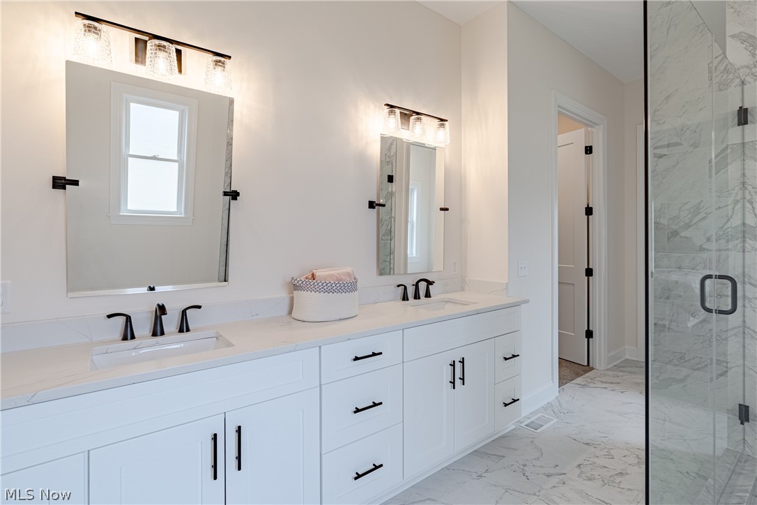 570 Magnolia Court Mayfield Village OH 44143