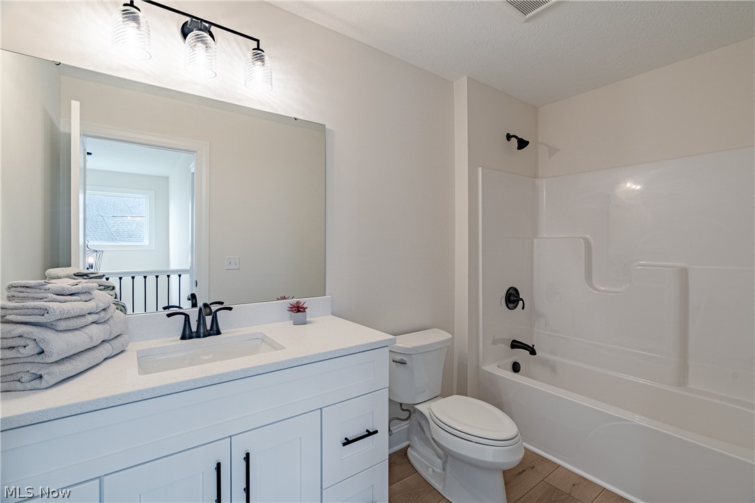 570 Magnolia Court Mayfield Village OH 44143
