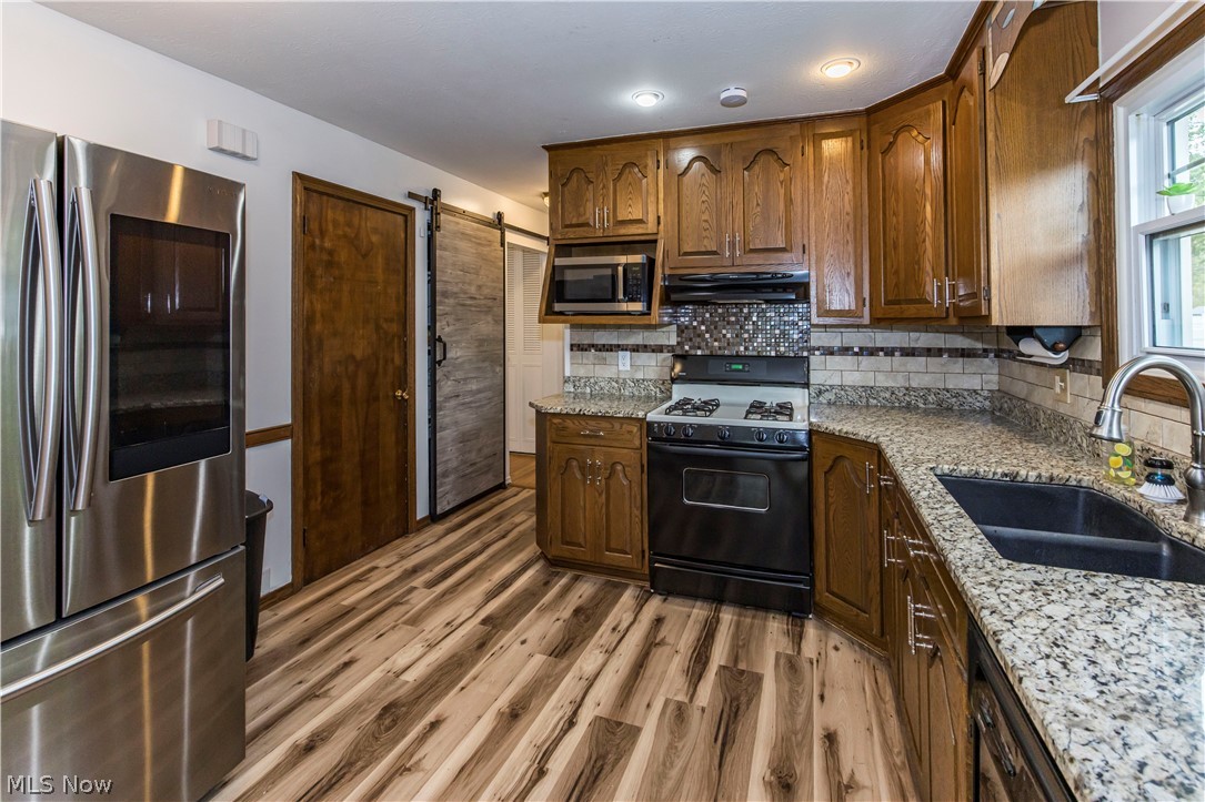537 Eric Drive Tallmadge OH 44278