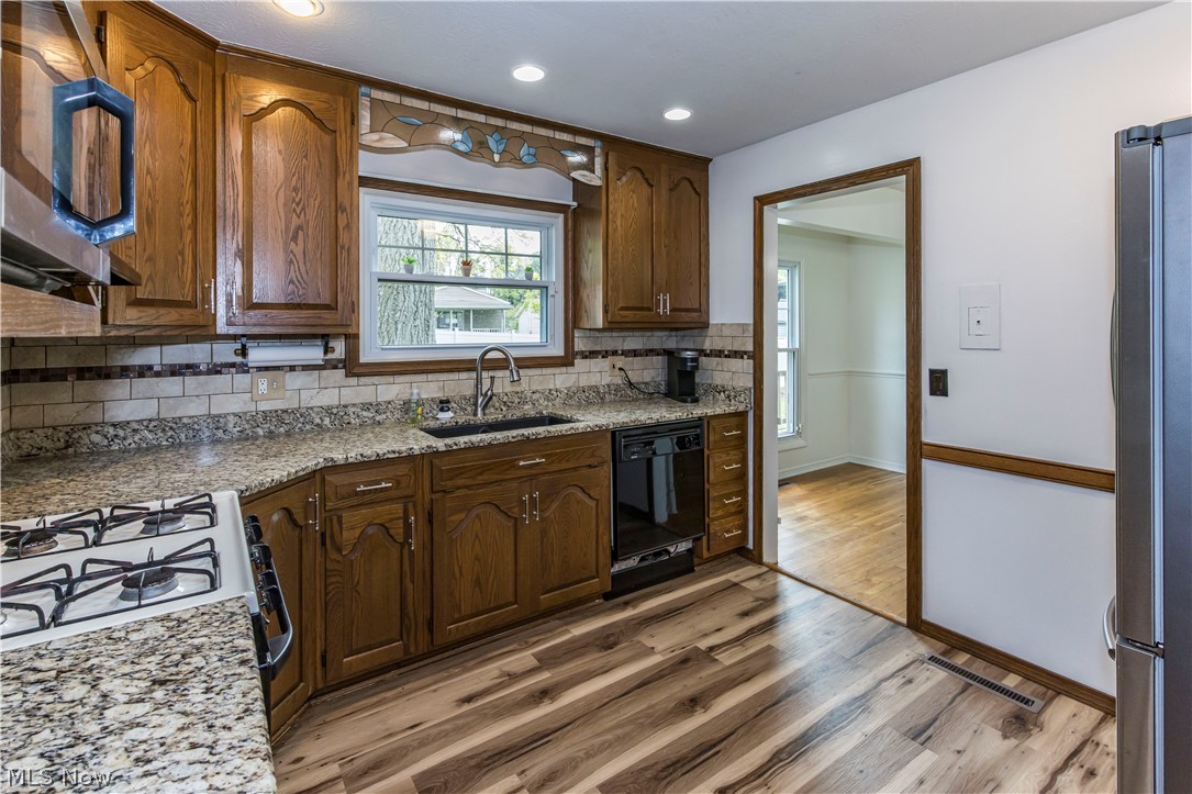 537 Eric Drive Tallmadge OH 44278