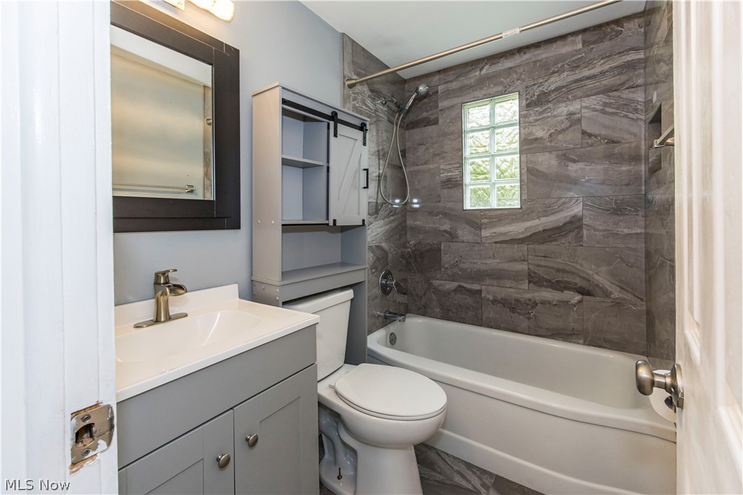 537 Eric Drive Tallmadge OH 44278