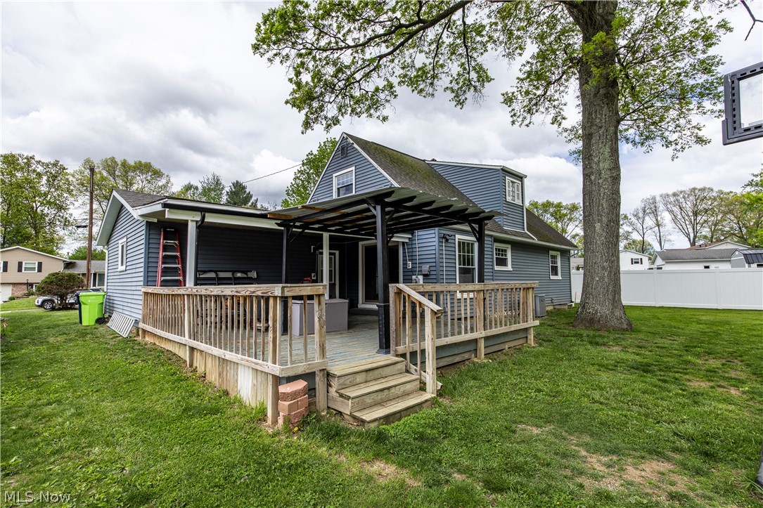 537 Eric Drive Tallmadge OH 44278