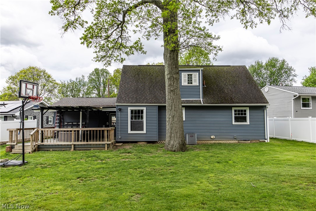 537 Eric Drive Tallmadge OH 44278