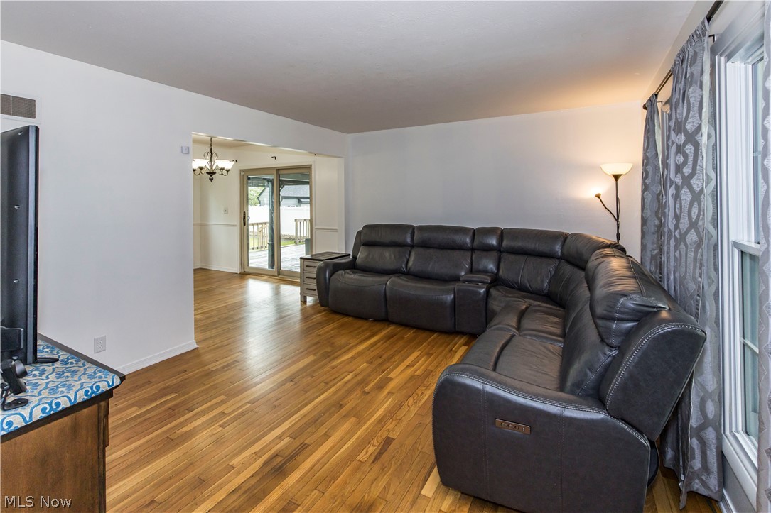 537 Eric Drive Tallmadge OH 44278