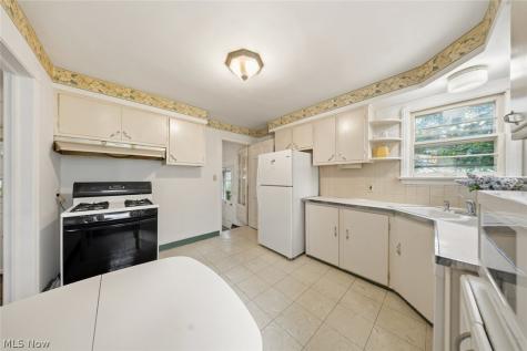 4284 W 204th Street Fairview Park OH 44126