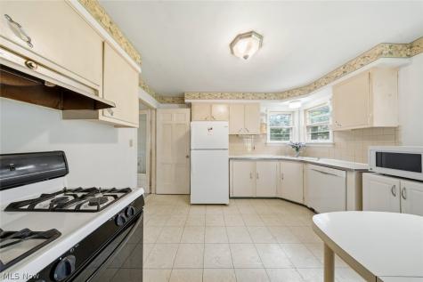 4284 W 204th Street Fairview Park OH 44126