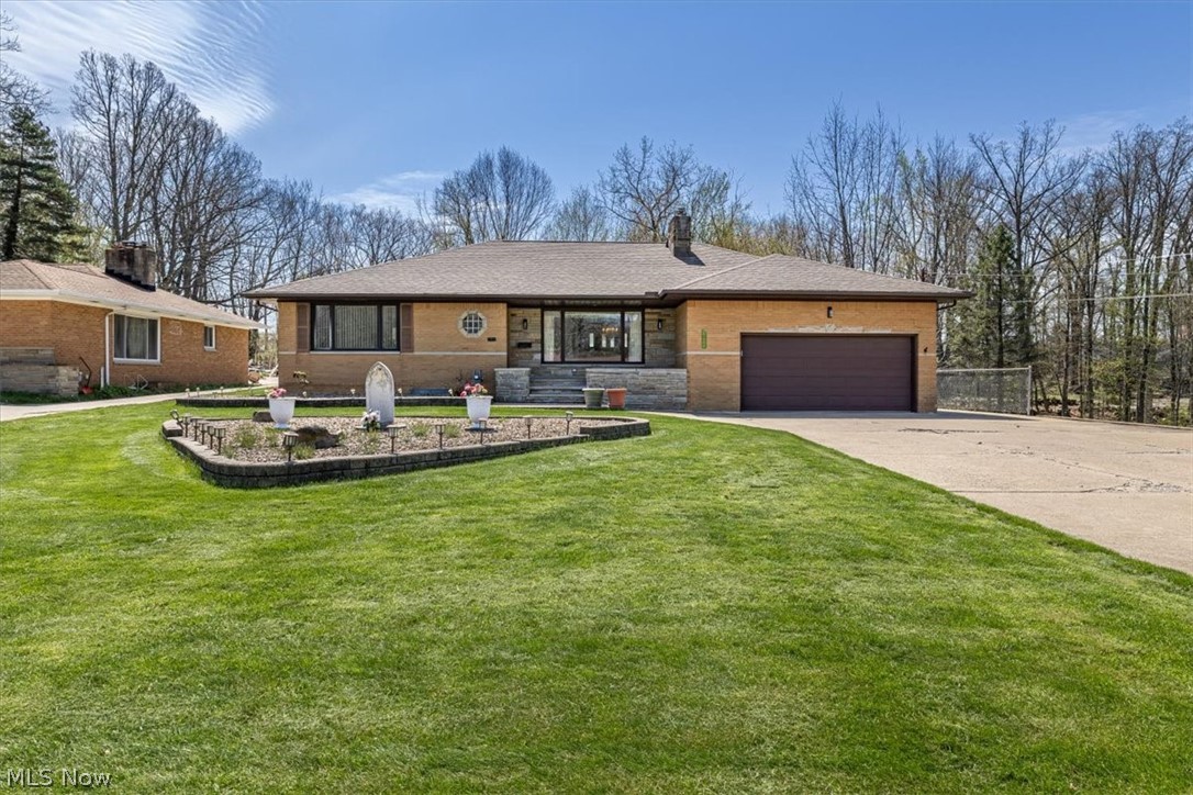 5855 W Ridgewood Drive Parma OH 44129