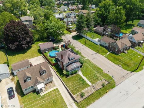 33 Pfeiffer Avenue Akron OH 44312