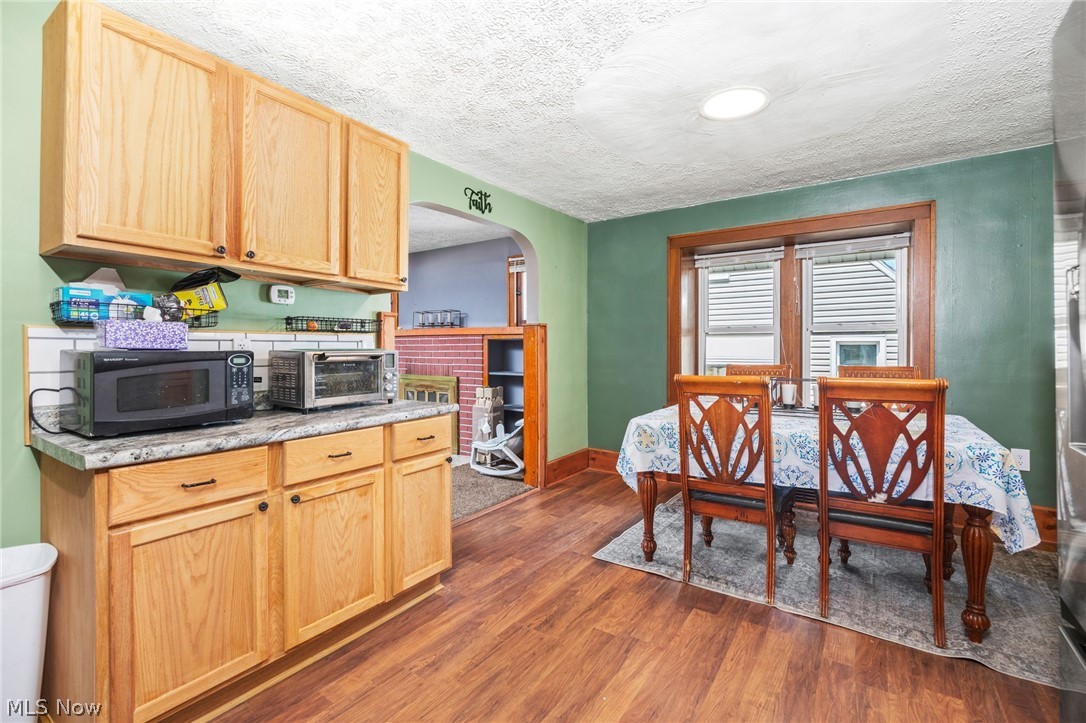 33 Pfeiffer Avenue Akron OH 44312