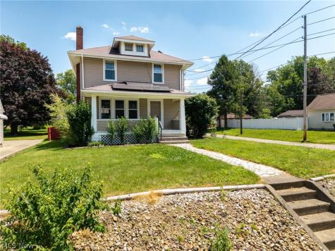33 Pfeiffer Avenue Akron OH 44312