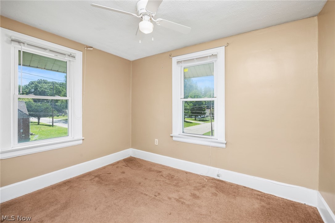 33 Pfeiffer Avenue Akron OH 44312