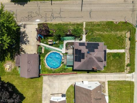 33 Pfeiffer Avenue Akron OH 44312