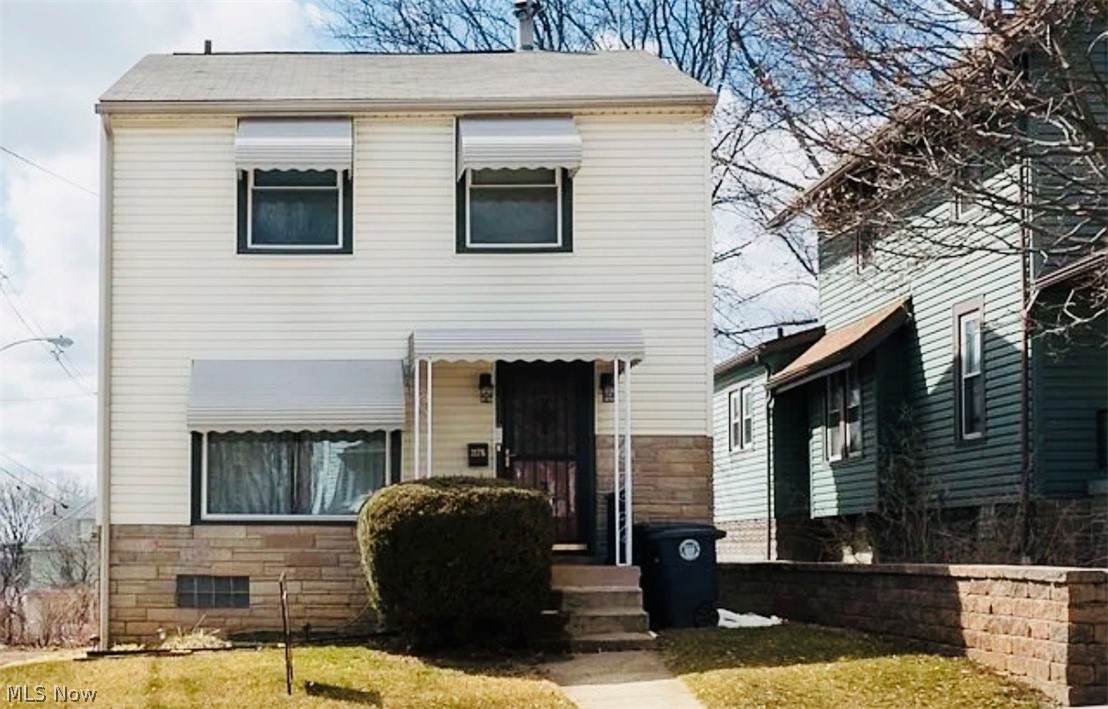 2176 10th Street SW Akron OH 44314
