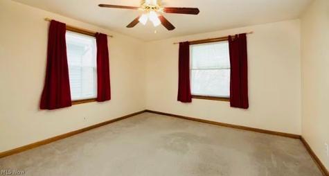 2176 10th Street SW Akron OH 44314