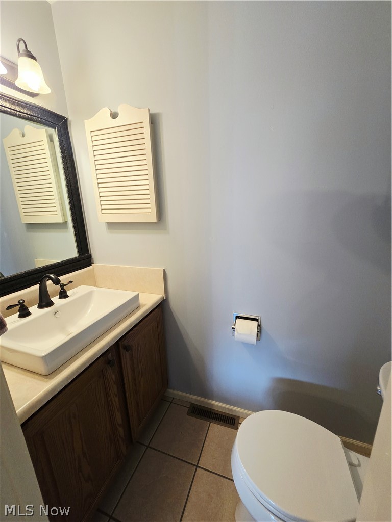 15 Acorn Lane Coshocton OH 43812