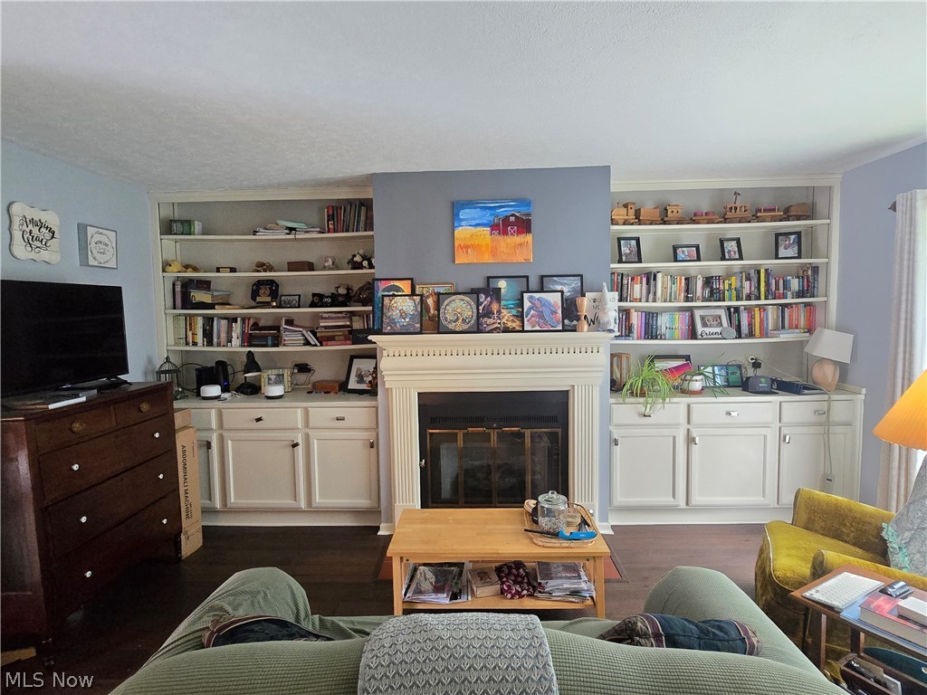 15 Acorn Lane Coshocton OH 43812