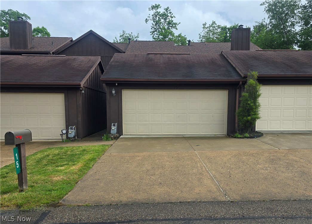 15 Acorn Lane Coshocton OH 43812