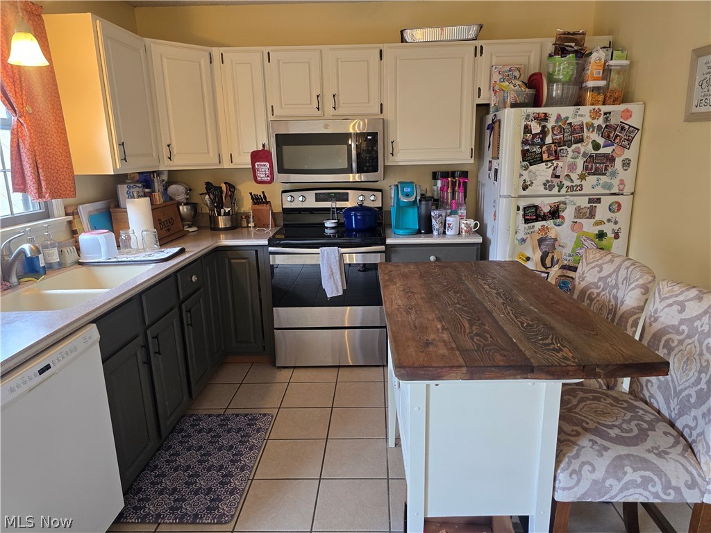 15 Acorn Lane Coshocton OH 43812